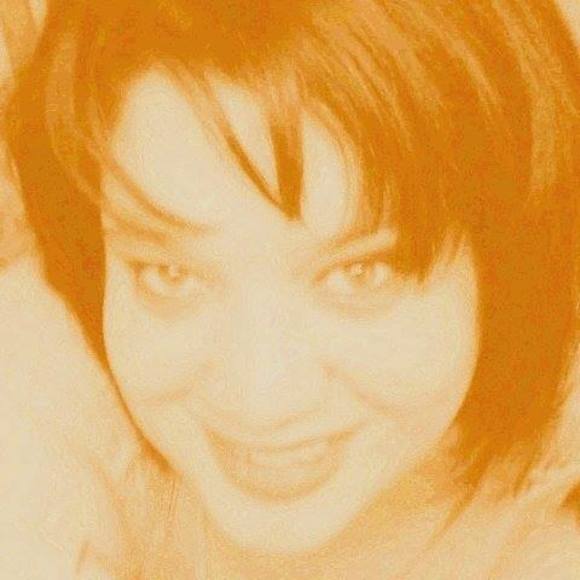 Meet your Posher, Christina - Picture 1 of 1